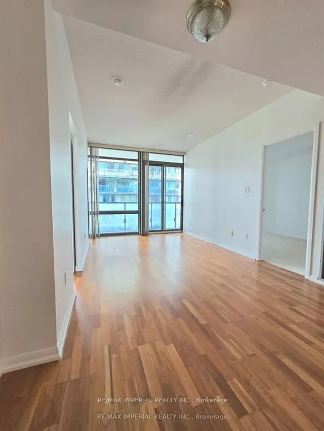 Additional image 10 of 38 Grenville St Unit 3001