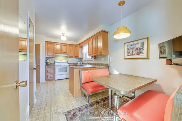 Additional image 13 of 72 Summitcrest Dr