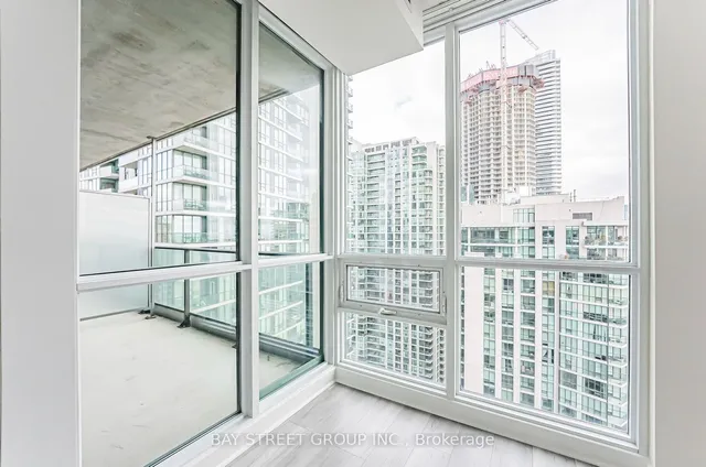 Additional image 17 of 33 Bay St Unit 2907