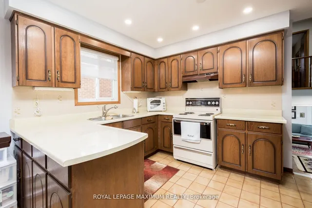 Additional image 12 of 44 Flagstick Crt