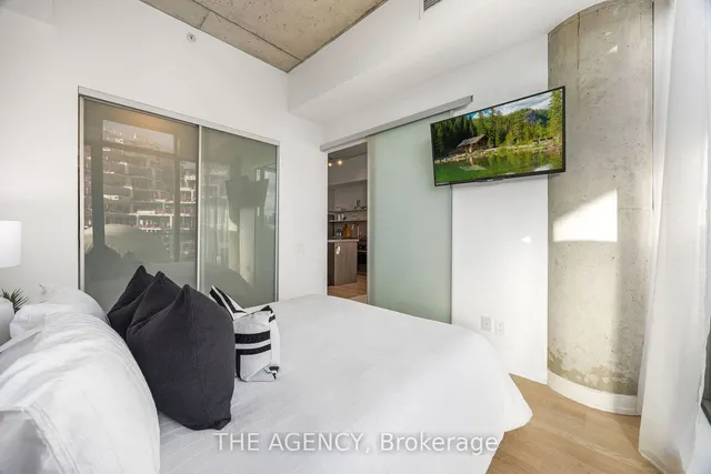 Additional image 25 of 560 King St Unit 1011