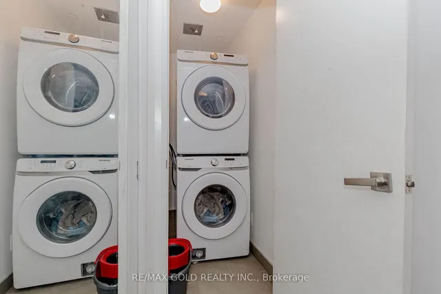 Additional image 9 of 36 Park Lawn Rd Unit 1307