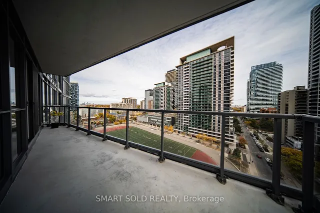 Additional image 30 of 30 Roehampton Ave Unit 1210