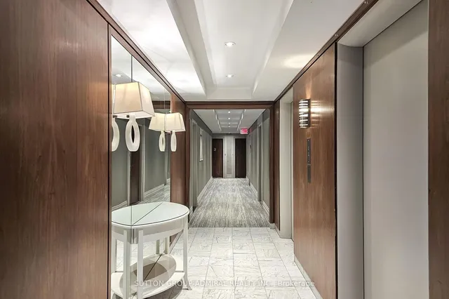 Additional image 2 of 500 Avenue Rd Unit 806