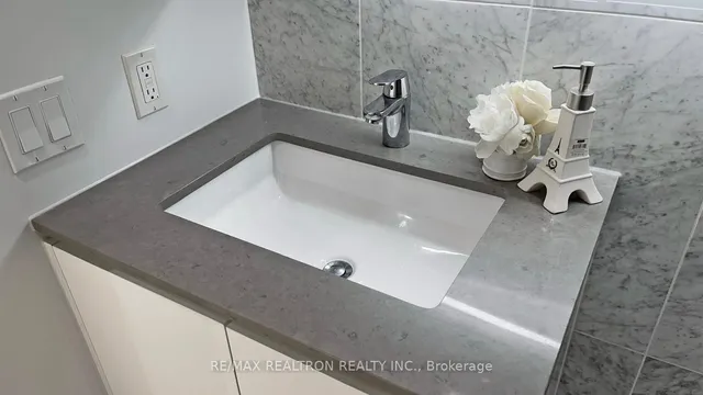 Additional image 13 of 115 Mcmahon Dr Unit 2711