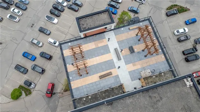 Additional image 45 of 404 King St Unit 306