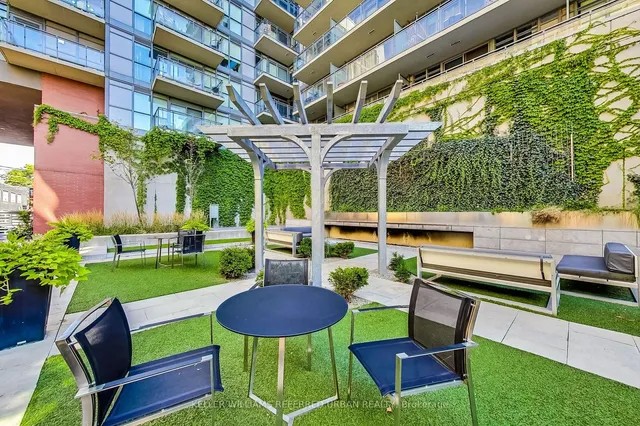 Additional image 10 of 775 King St Unit 426