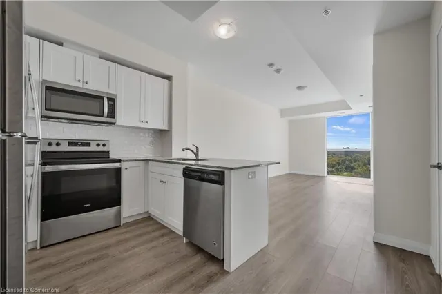 Additional image 20 of 60 Charles St Unit 807