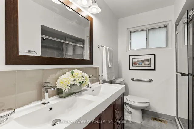 Additional image 25 of 24 Skelmore Cres