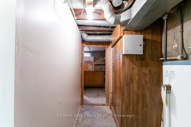 Additional image 30 of 26 Greenlaw Ave