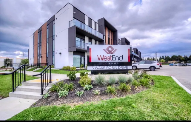 5 Wake Robin Dr Unit 210