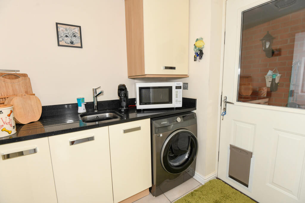 Additional image 13 of Pontefract Avenue, Castlemead