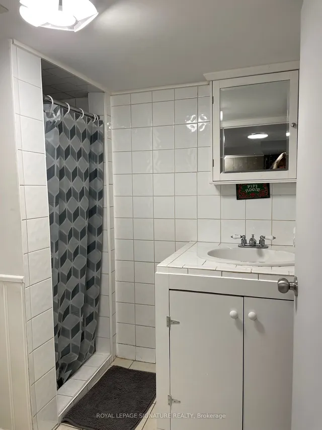 Additional image 14 of 2114 Lawrence Ave