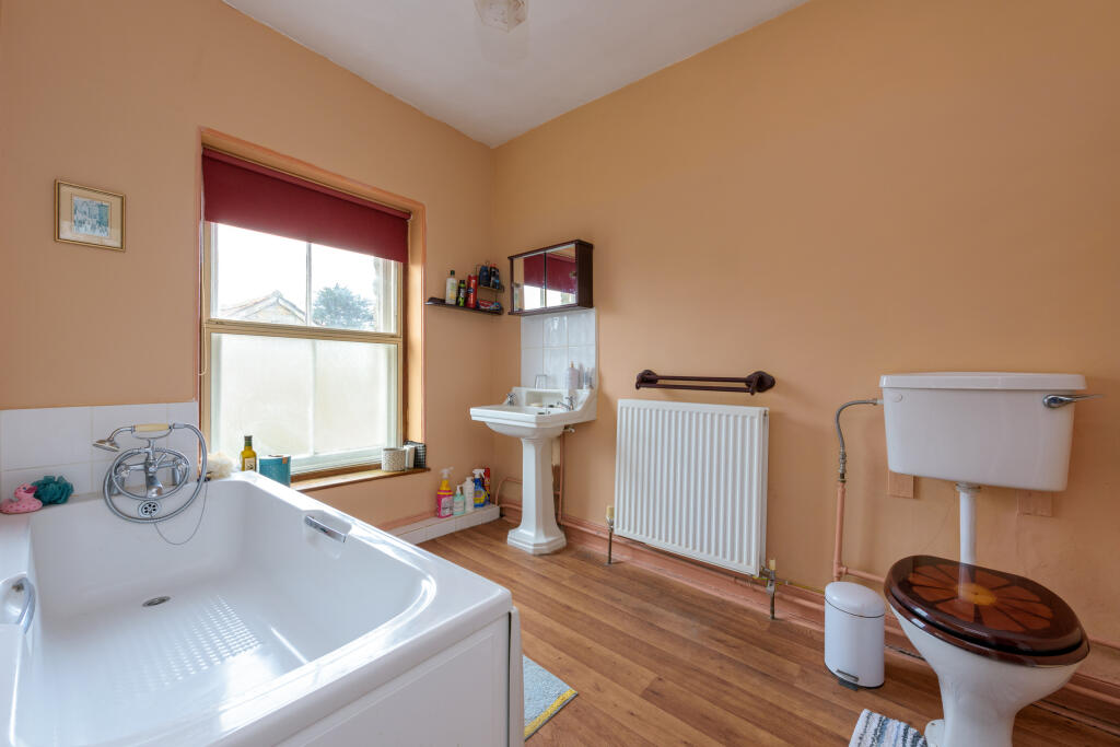 Additional image 12 of Leigh Road, Street