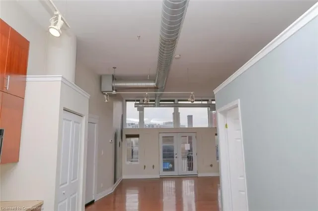 Additional image 22 of 276 King St Unit 208