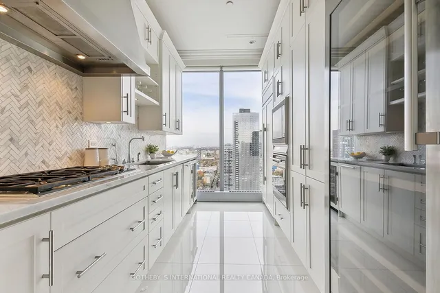 Additional image 14 of 183 Wellington St Unit 3802