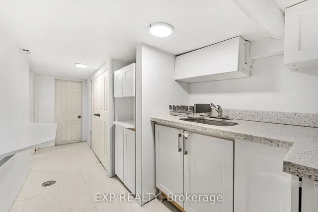 Additional image 15 of 165 Claremont St