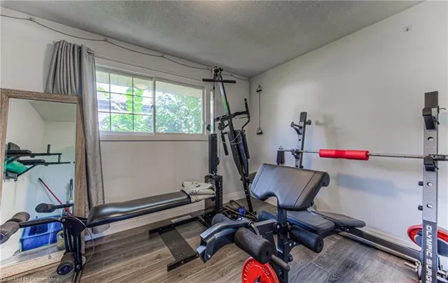 Additional image 12 of 27 Weichel St