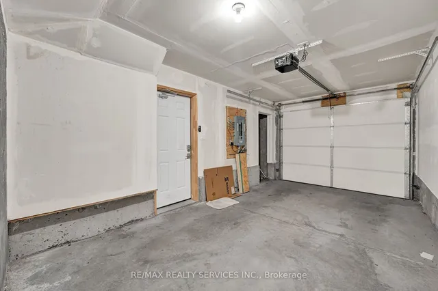 Additional image 24 of 35 Heron Park Pl Unit 12