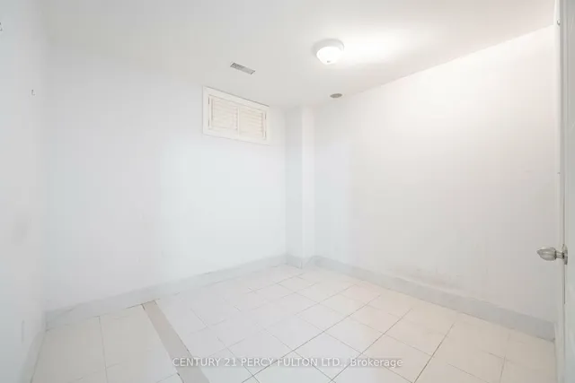 Additional image 30 of 206 Finch Ave