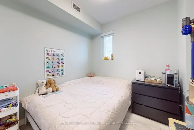 Additional image 14 of 1630 Queen St Unit 502