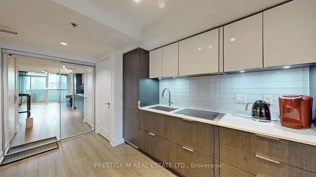 Additional image 7 of 318 Richmond St Unit 905