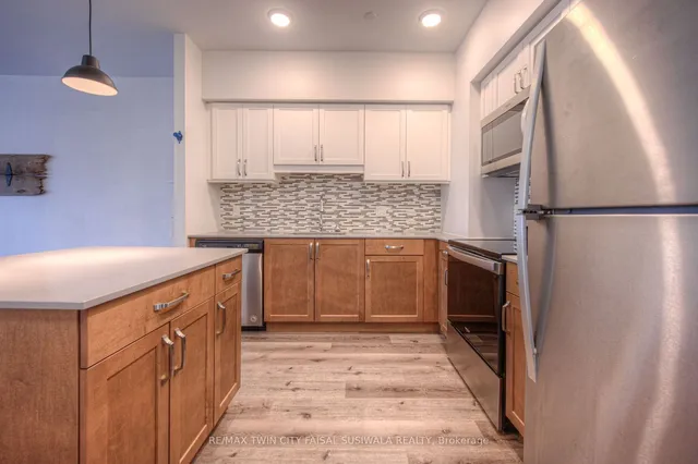 Additional image 6 of 399 QUEEN St Unit 202