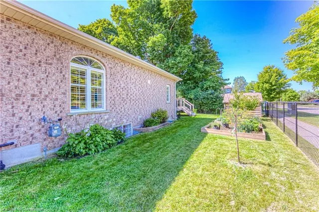 Additional image 28 of 89 Hearthwood Cres