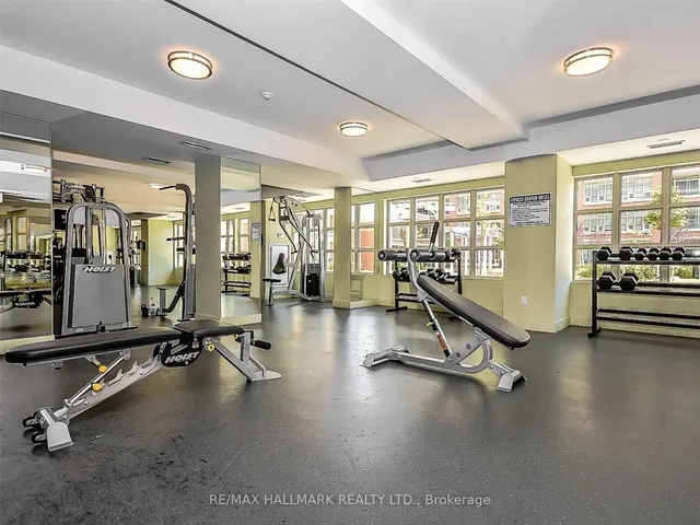 Additional image 33 of 65 East Liberty St Unit 613