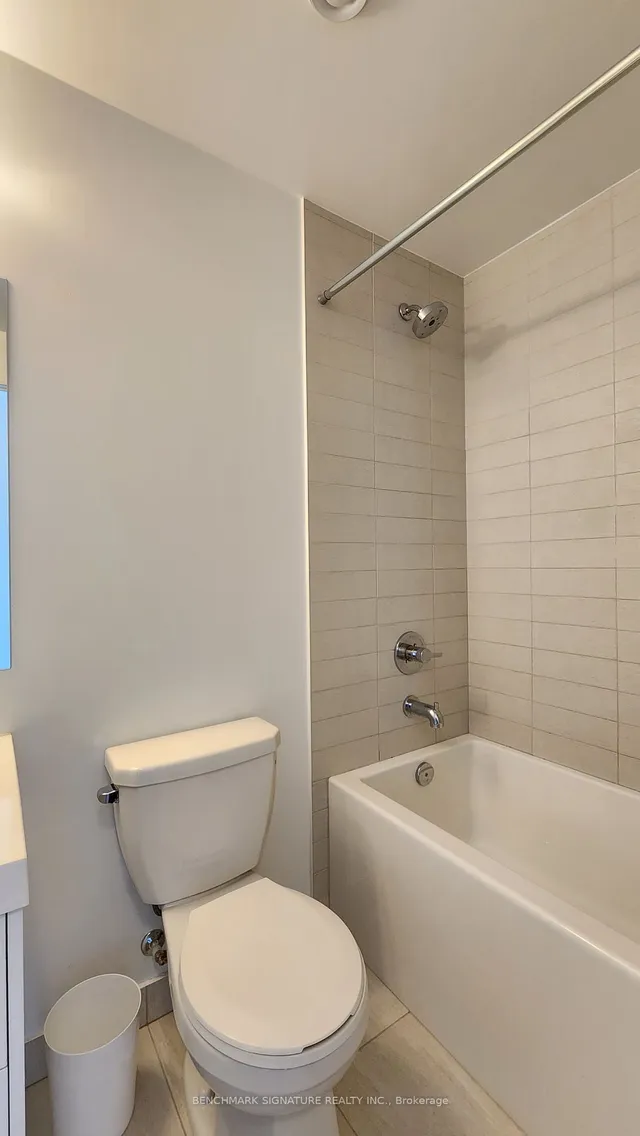 Additional image 4 of 403 Church St Unit 2503