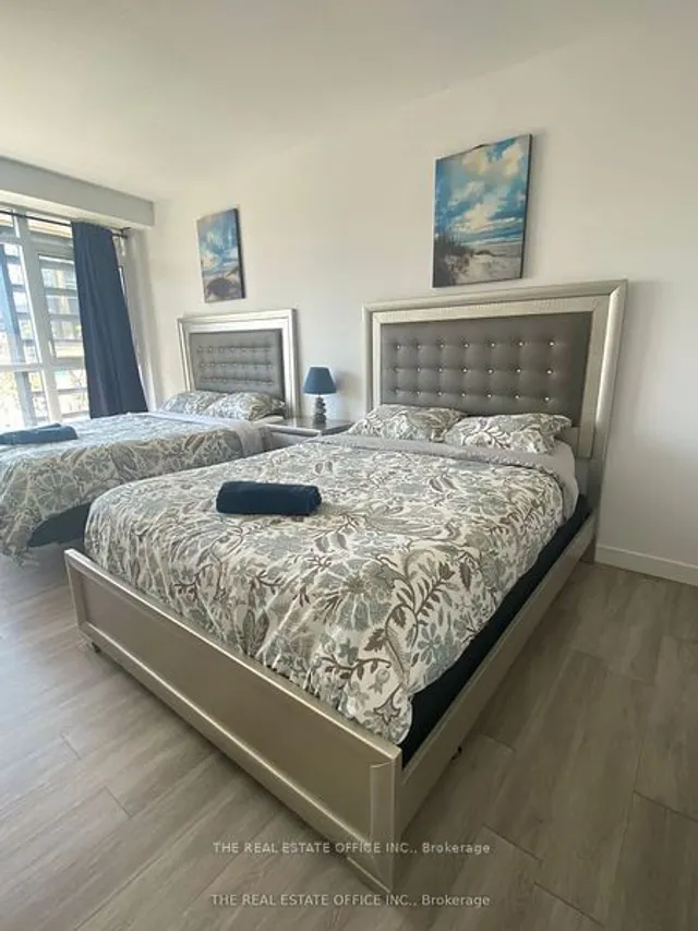 Additional image 10 of 112 Fort York Blvd Unit G09