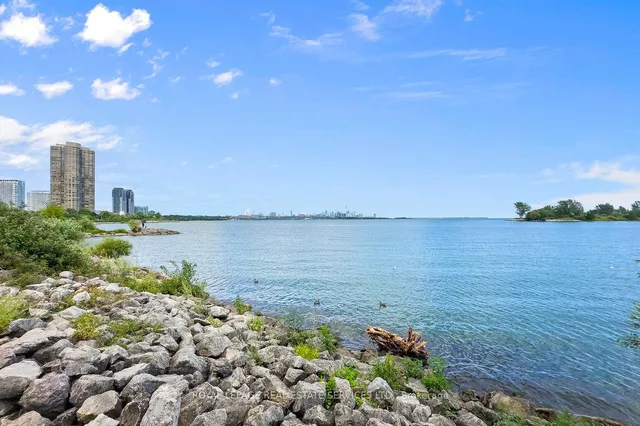 Additional image 34 of 16 Brookers Lane Unit 1804