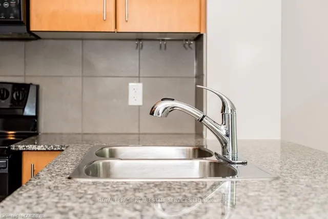 Additional image 4 of 16 Yonge St Unit 2903