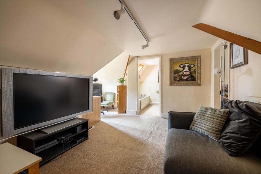 Additional image 19 of Wells