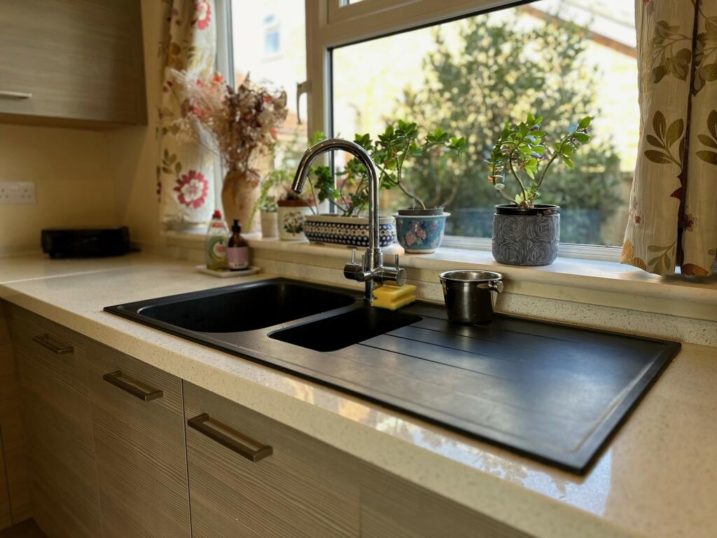 Additional image 6 of Arnewood Gardens, Yeovil, Somerset