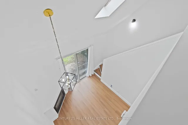 Additional image 16 of 41 Valleyview Rd Unit 19