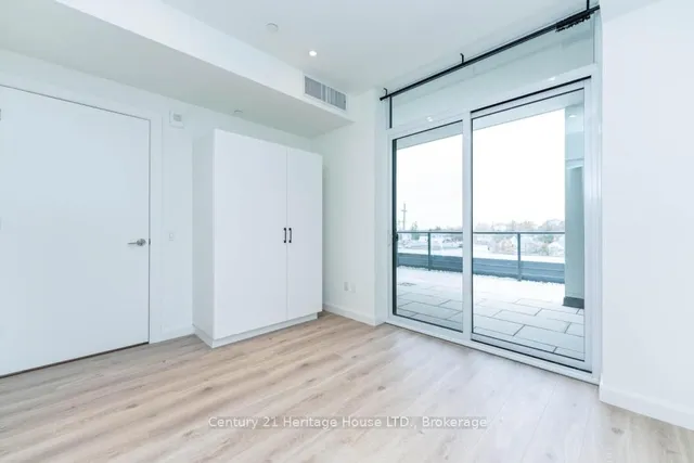 Additional image 18 of 741 King St Unit 301