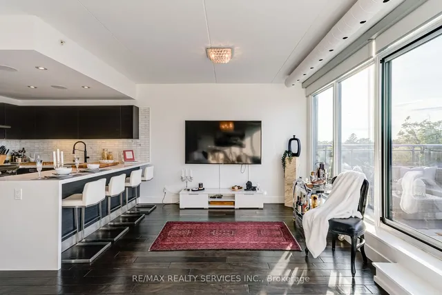 Additional image 17 of 588 Annette St Unit 503