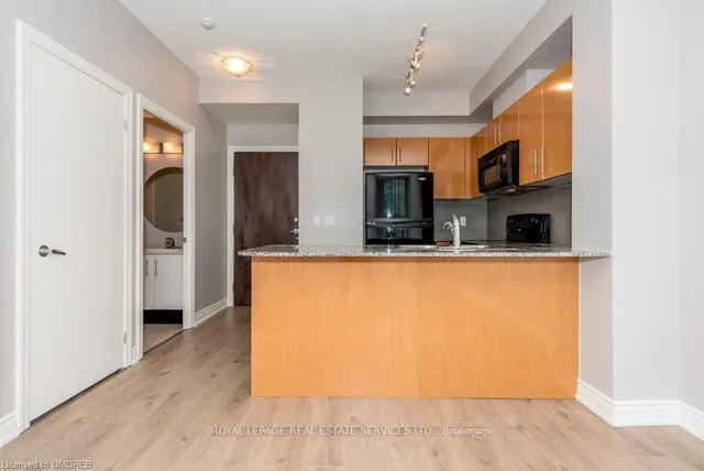 Additional image 5 of 16 Yonge St Unit 2903