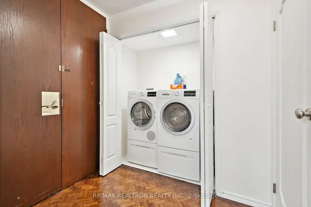 Additional image 10 of 449 Walmer Rd Unit 401