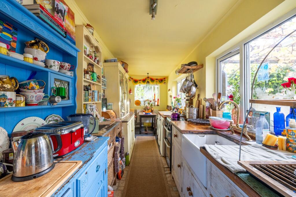 Additional image 8 of Central Glastonbury