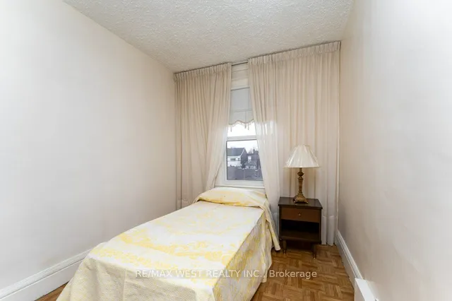 Additional image 17 of 26 Greenlaw Ave