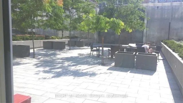 Additional image 3 of 388 Yonge St Unit 7405