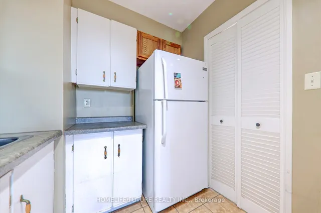 Additional image 18 of 1 Massey Sq Unit 914