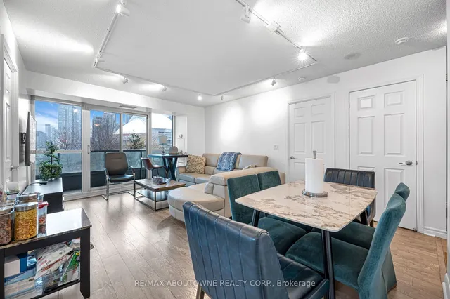Additional image 7 of 25 Lower Simcoe St Unit 508