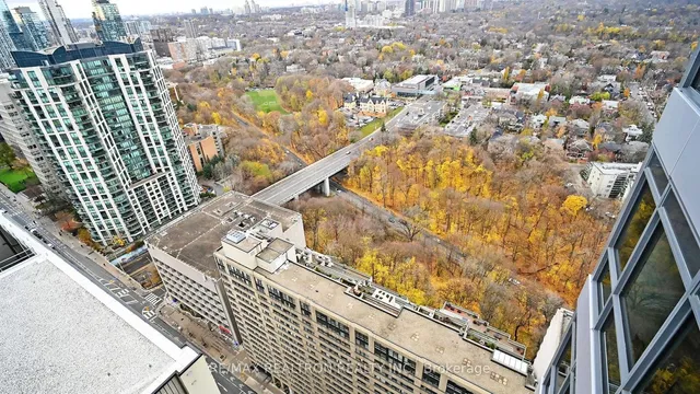 Additional image 7 of 395 BLOOR St Unit 3104