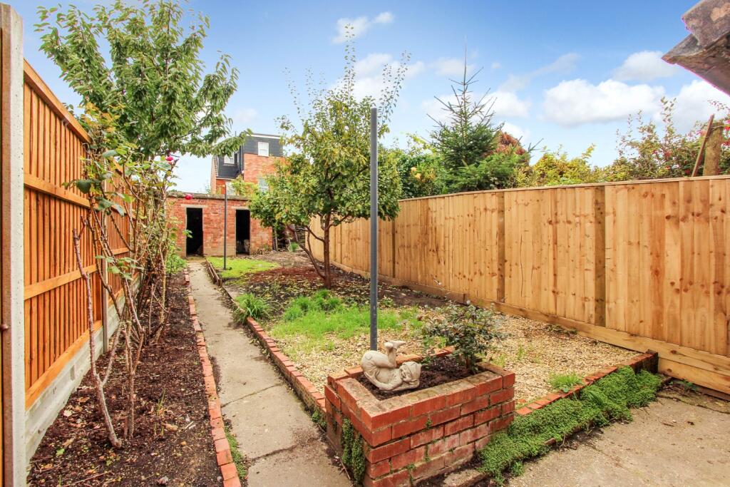 Additional image 11 of 22 Manor Road, Yeovil