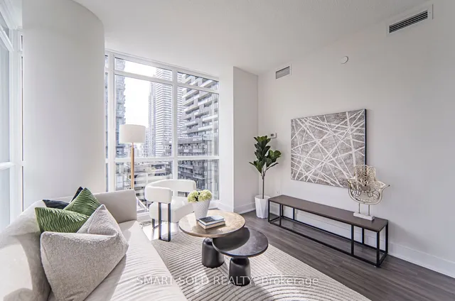 Additional image 10 of 30 Roehampton Ave Unit 1210