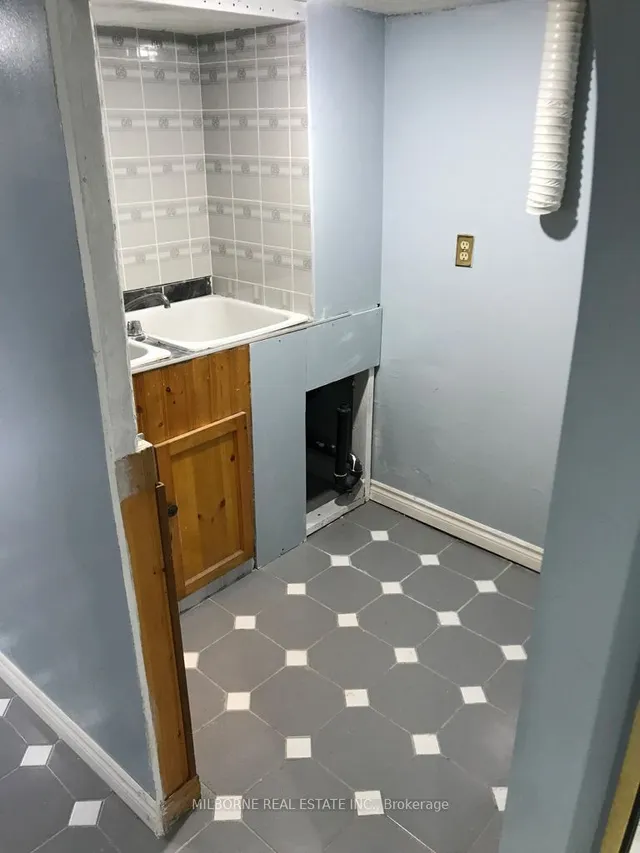 Additional image 30 of 123 Perth Ave