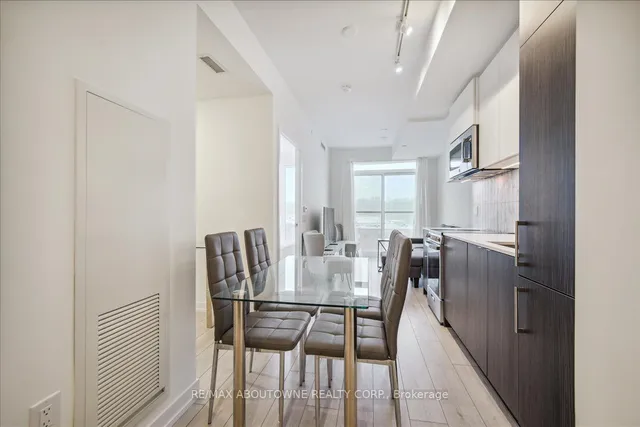 Additional image 14 of 500 Dupont St Unit 610